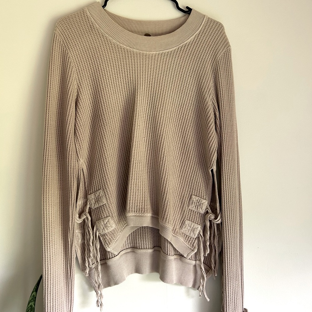 Free People Pullover - image 1